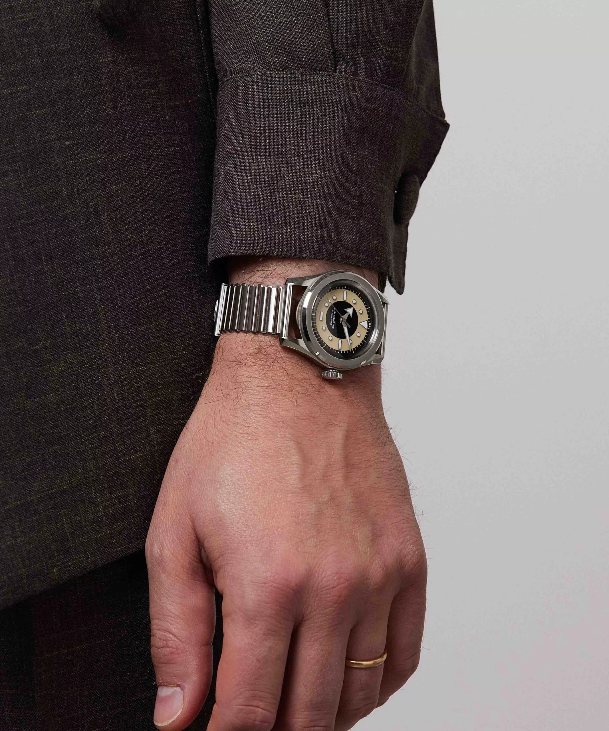 Serica 6190 TXD on wrist