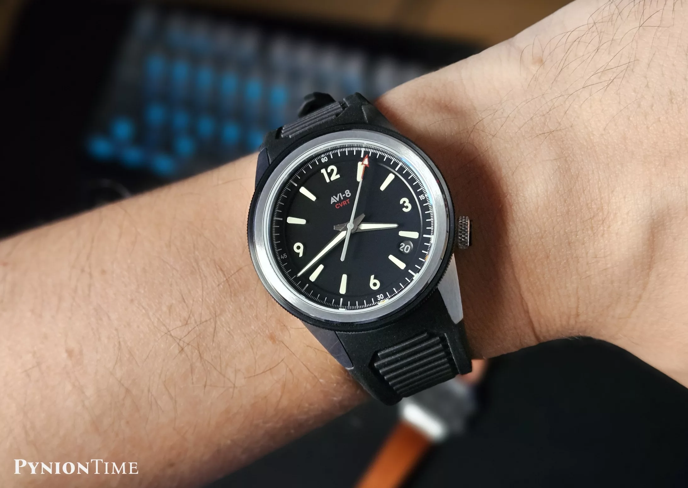 AVI-8 CVRT Automatic wrist shot