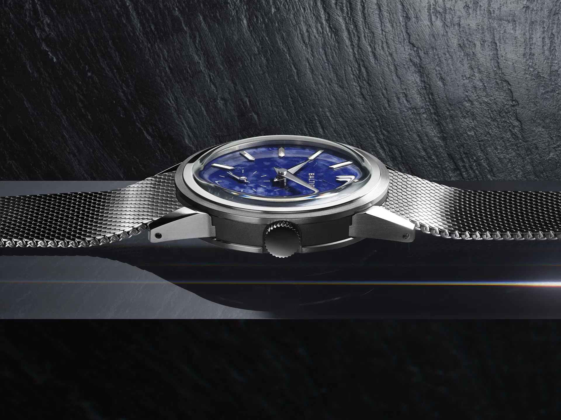 Baltic Prismic Stone Dumortierite case