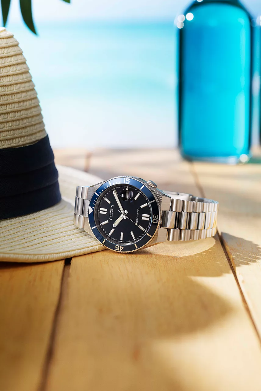 Citizen Tsuyosa Shore NJ0230-59L has a unidirectional rotating bezel