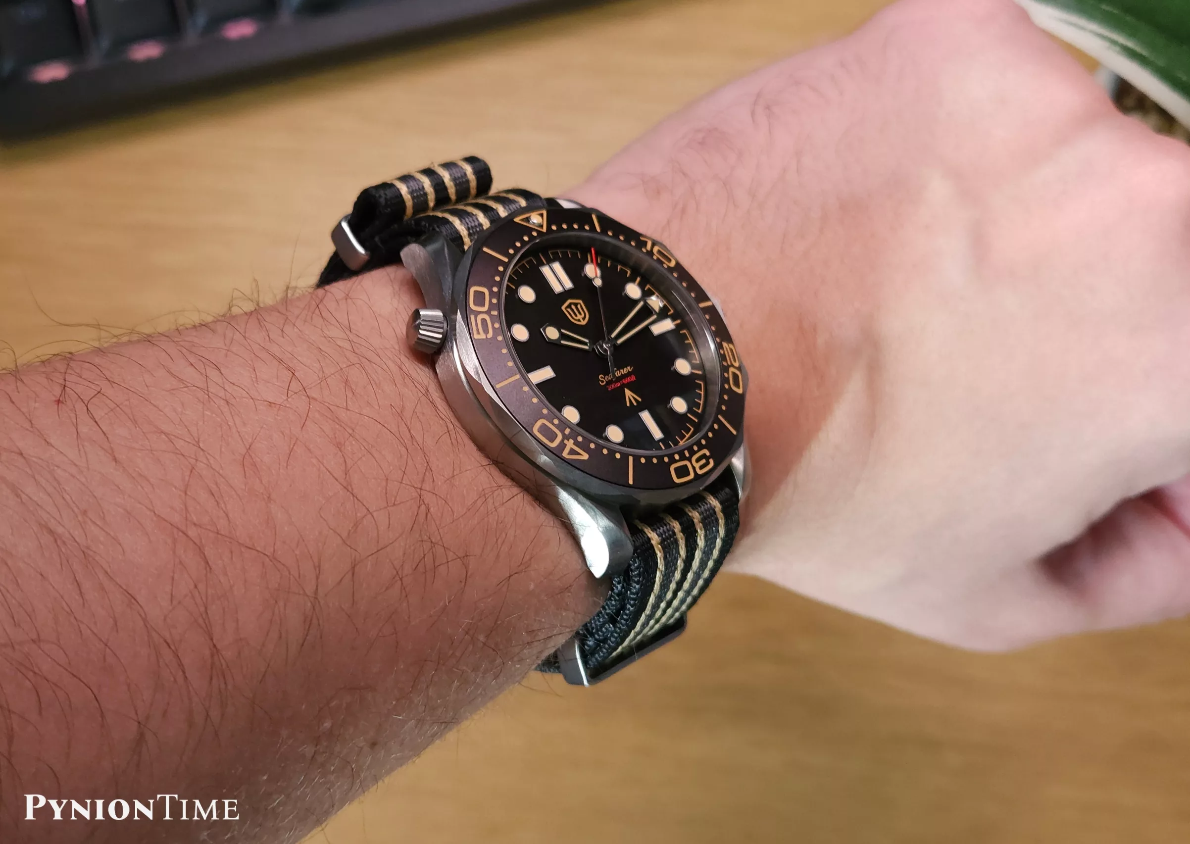 Watchdives Seafarer WD007Q on my 6.5" wrist