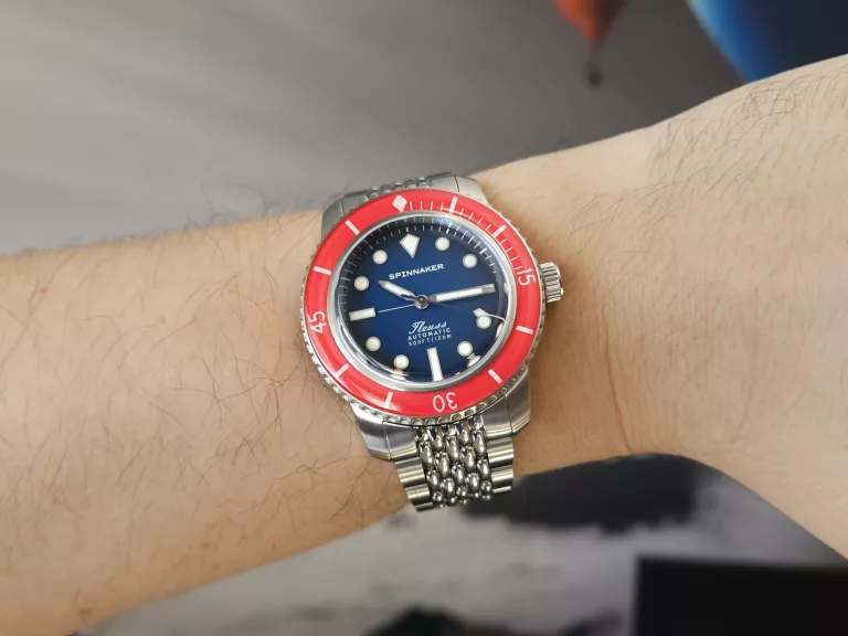 Spinnaker Fleuss 40 Royal Splash SP-5133-DD blue dial microbrand dive watch review