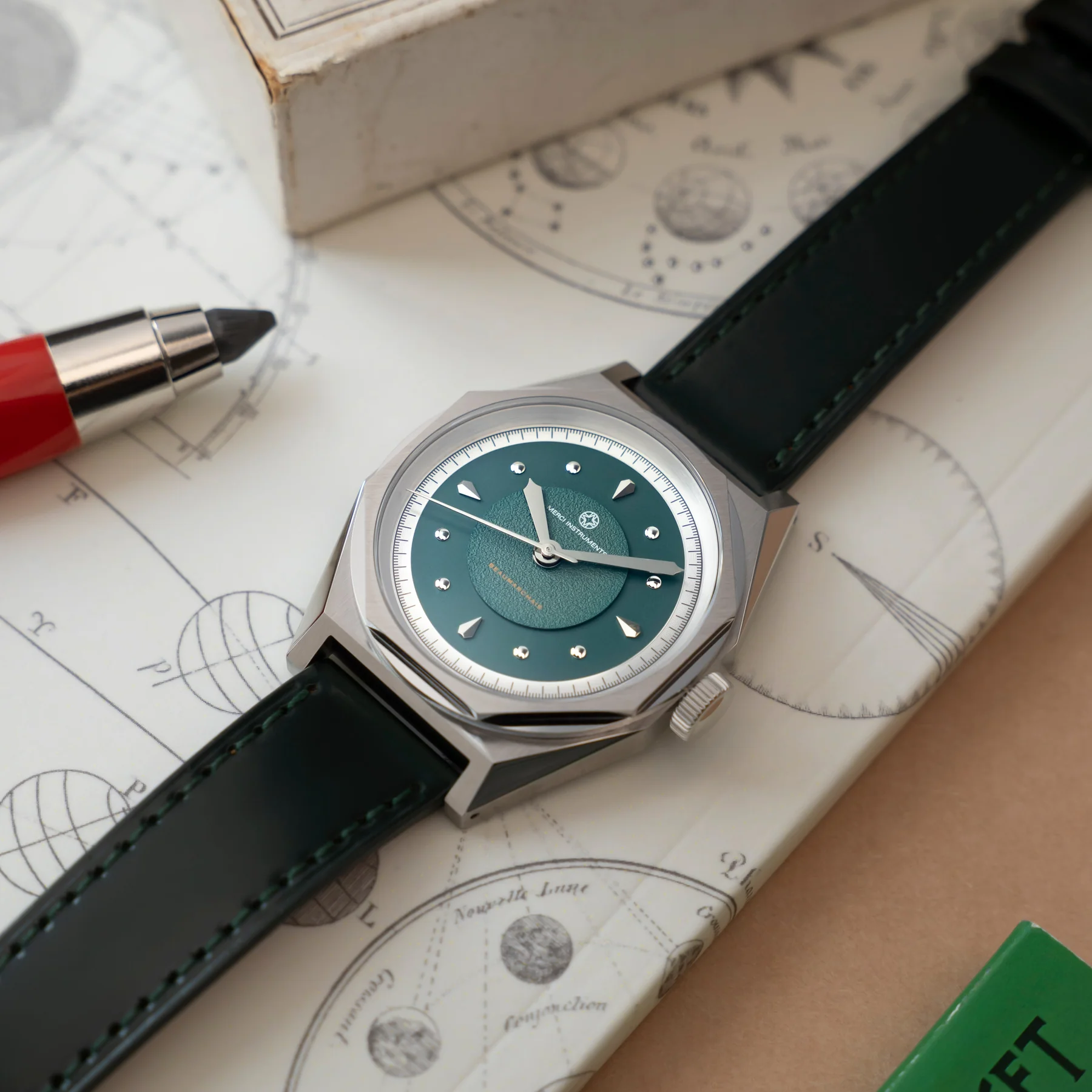 Beaumarchais Watch - Cosmora