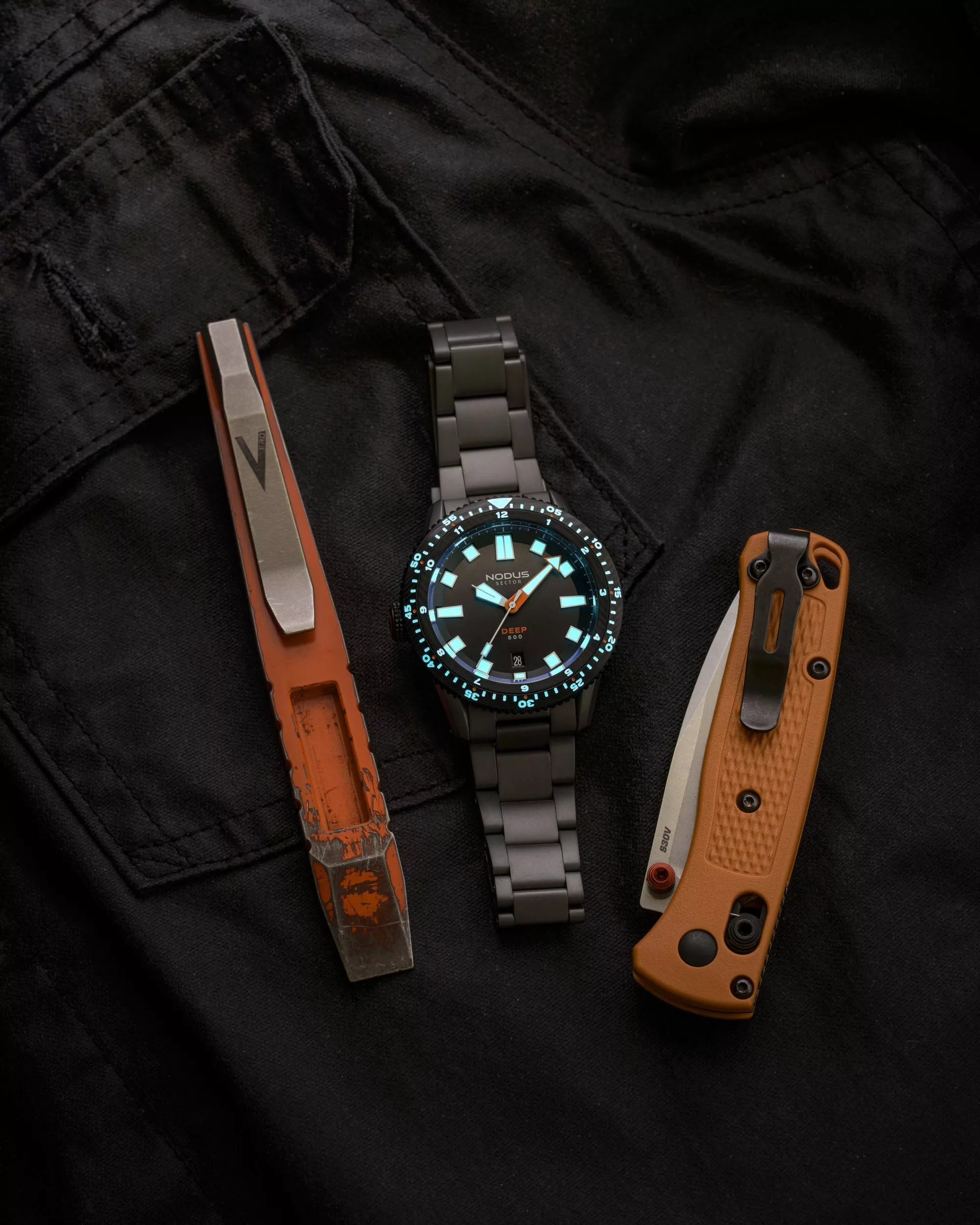 The Nodus Sector Deep Damascus has got extensive BGW9 lume for improved underwater visibility