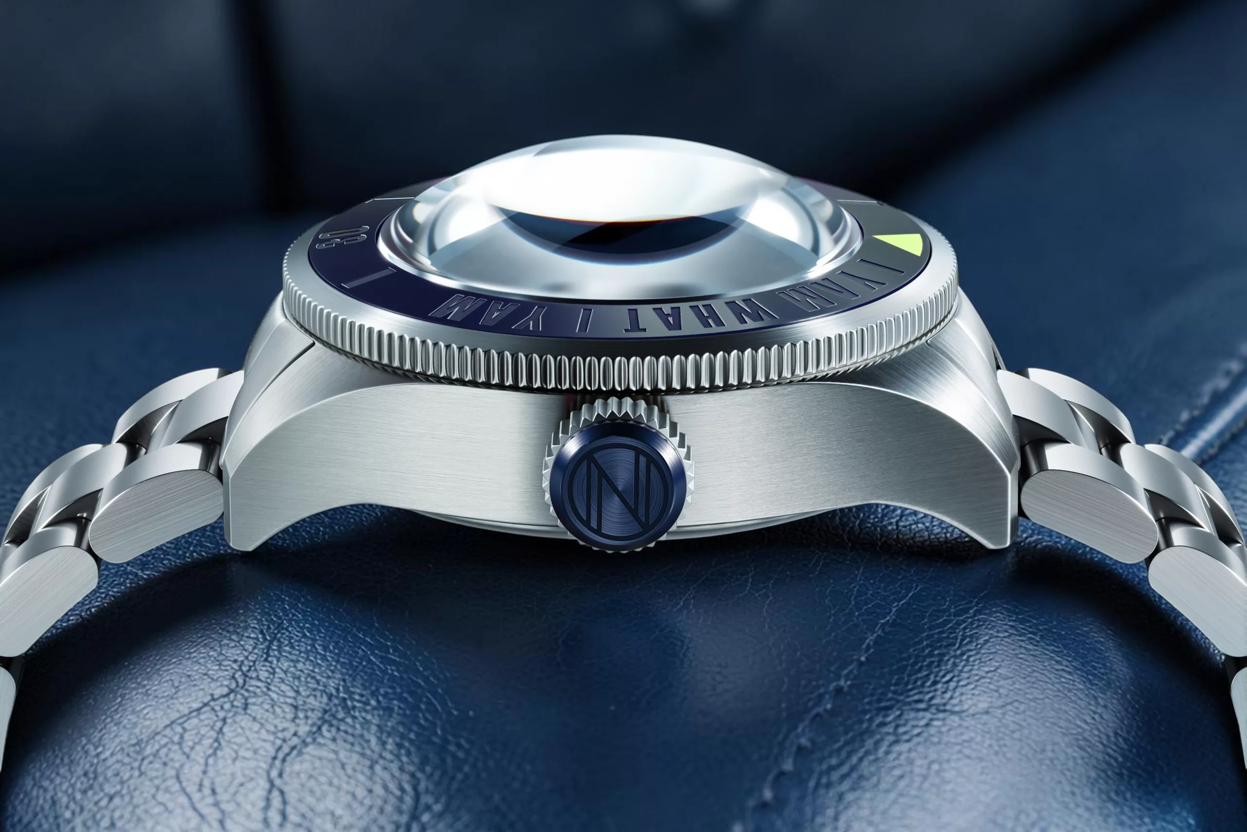 This piece is not for every wrist: it is 21mm thick