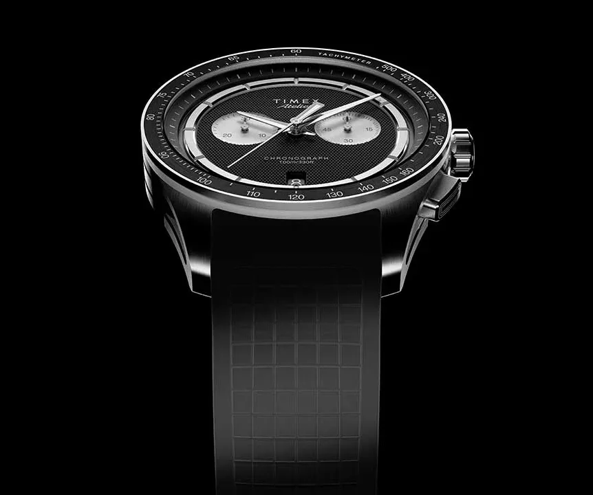 The Atelier Chronograph Quartz M1q comes with a rubber strap