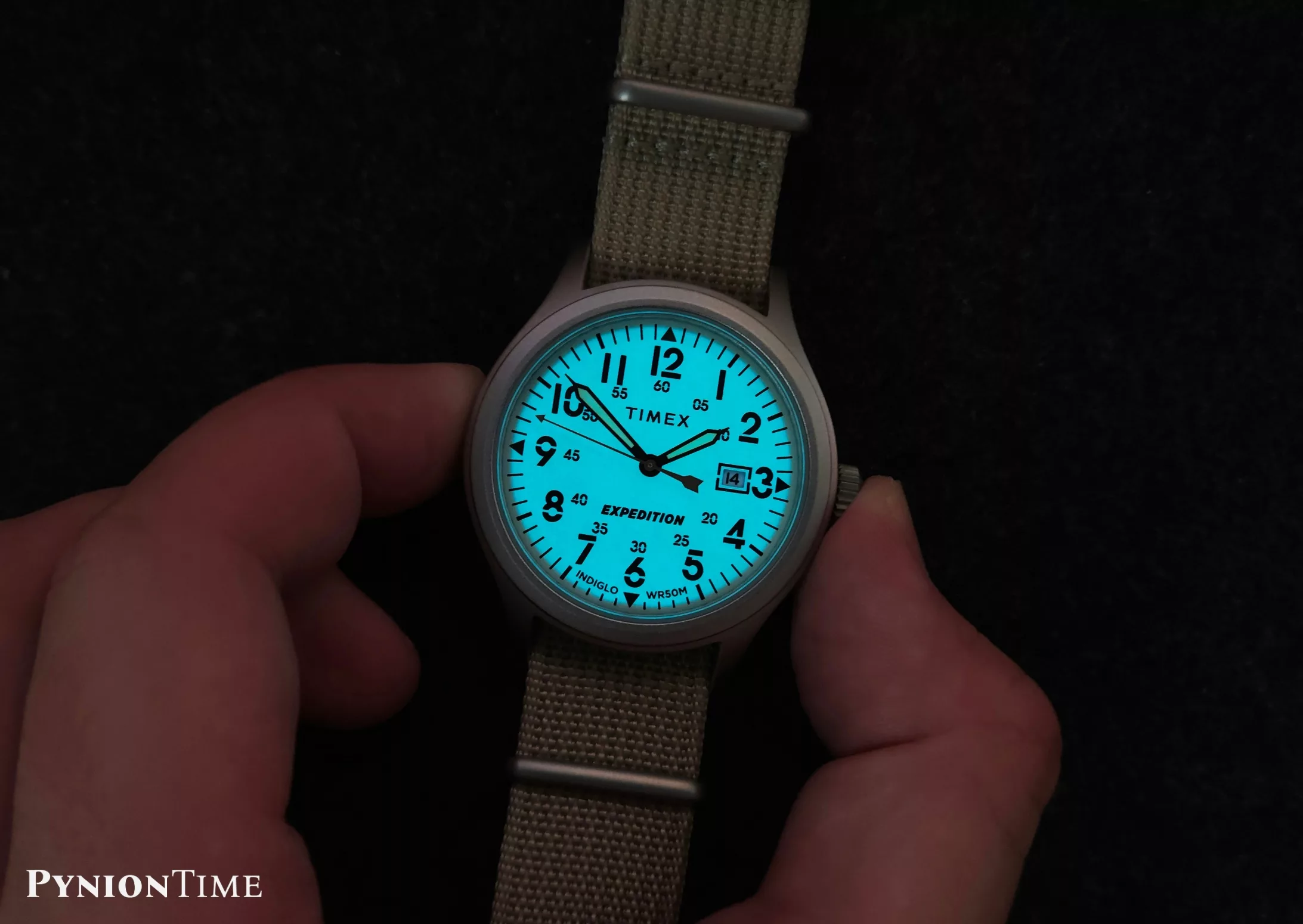 The Timex Expedition TW4B30100 has got Indiglo backlighting for reading the dial in darkness