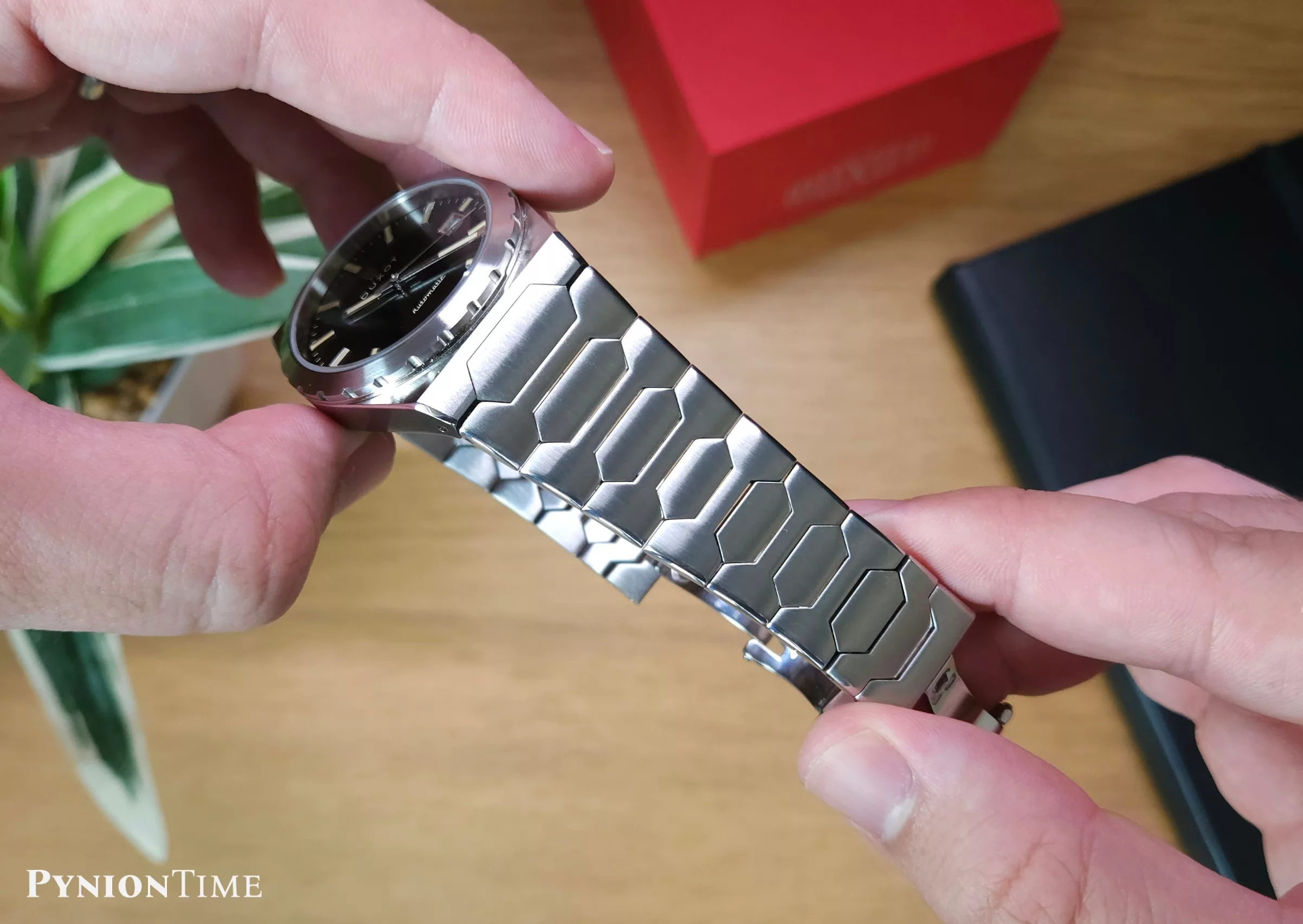 The Duxot Taranto on my 6.5 inch wrist