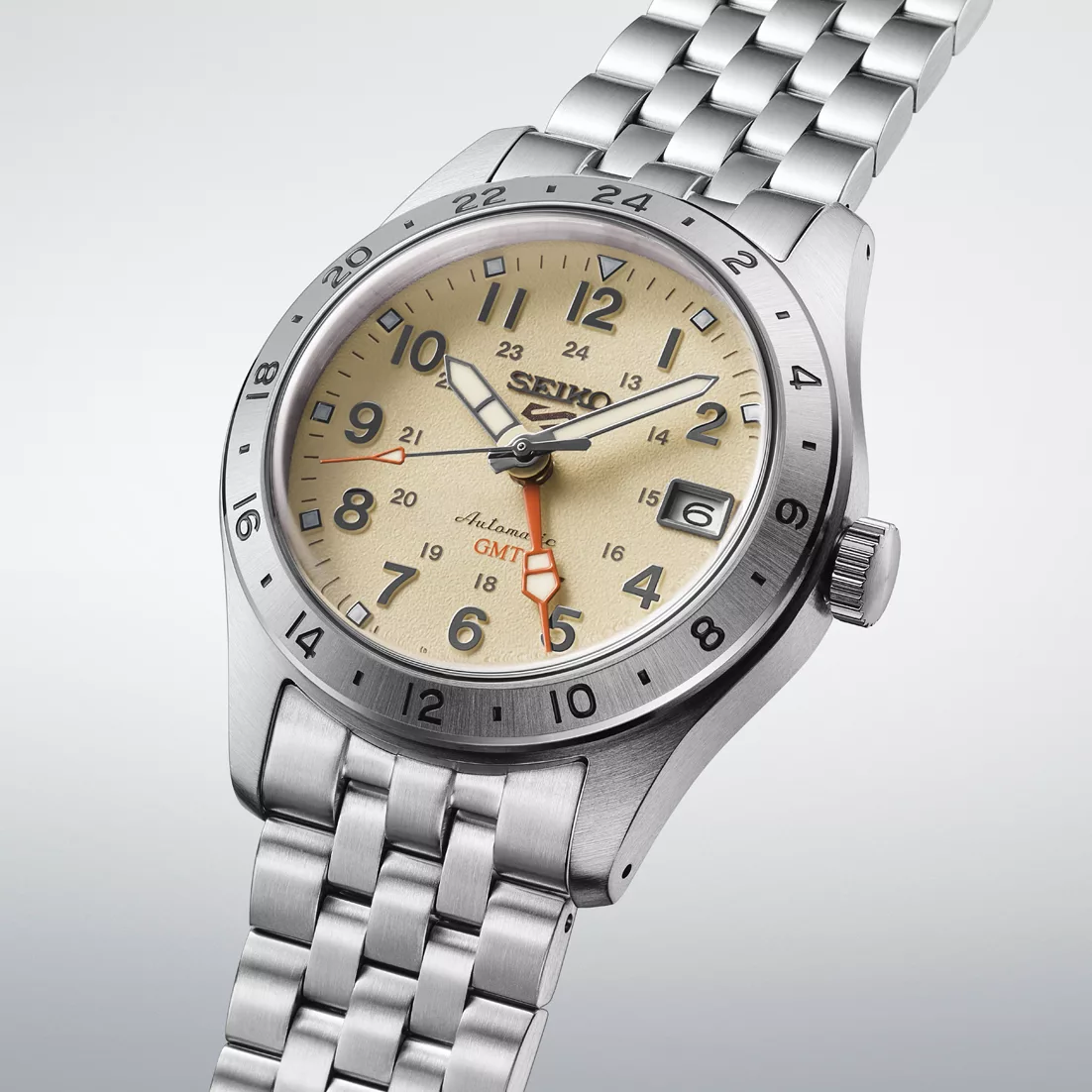 Seiko 5 Field GMT Desert Sand