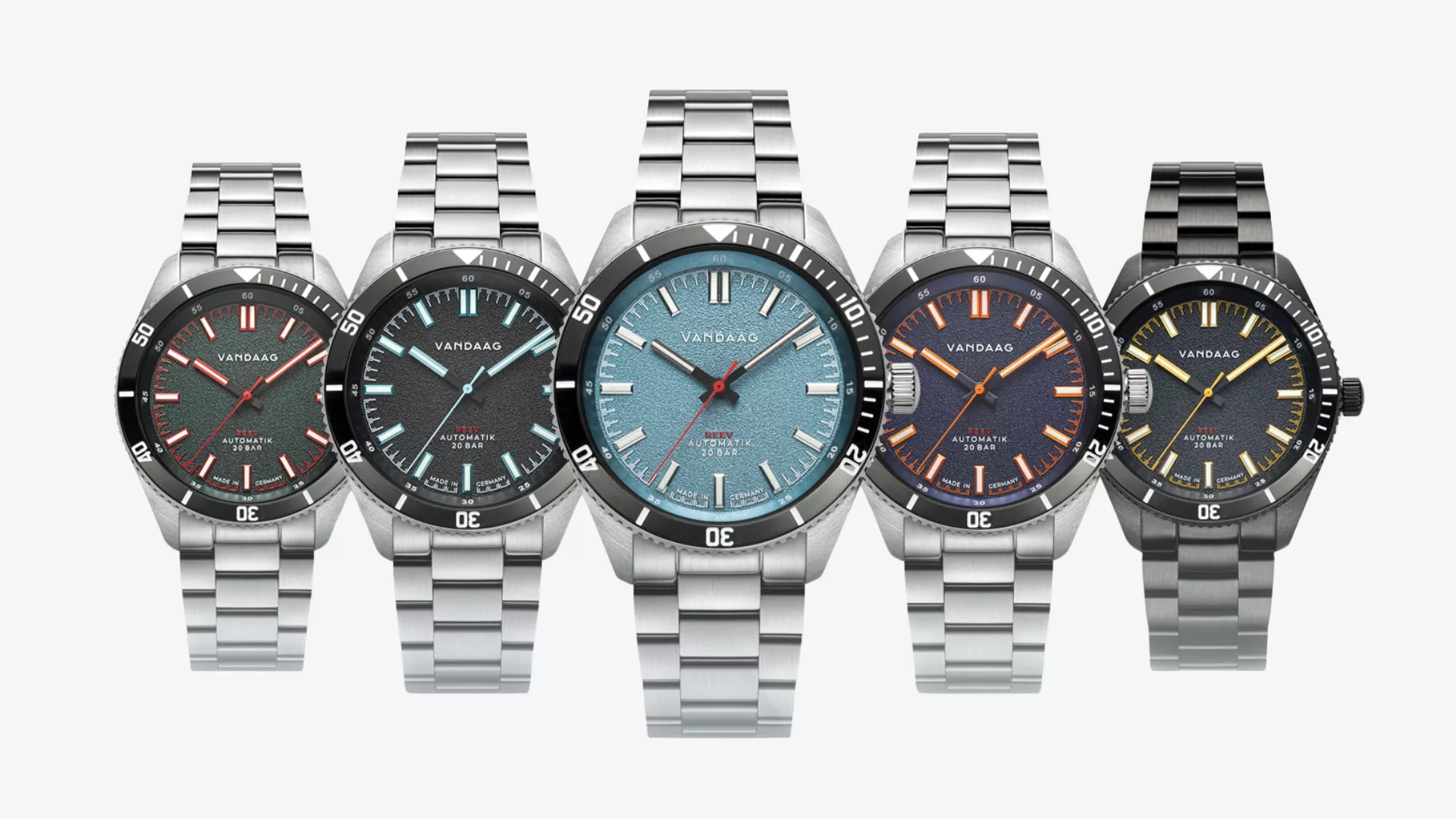 The REEV-B features a 120-click rotating bezel, giving it a more tool-oriented appearance