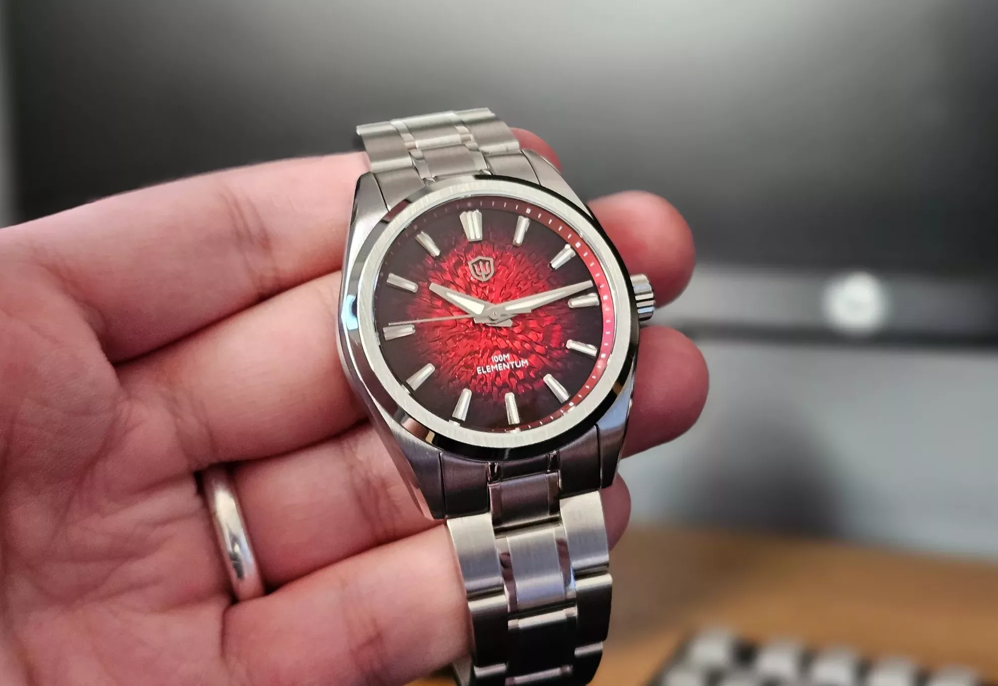 Watchdives WD0003C with a stunning Red Ice Crack dial