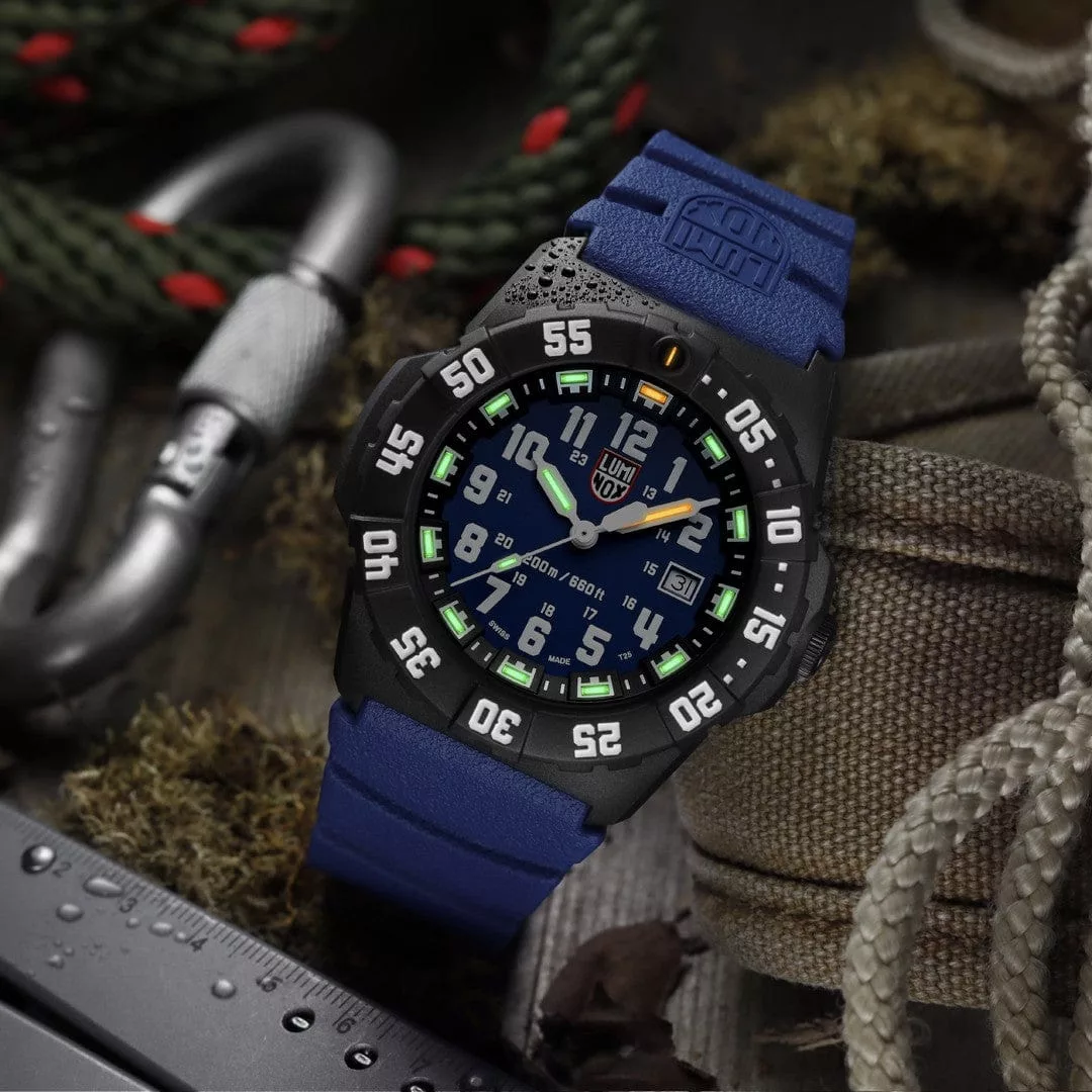 It features 16 tritium gas tubes rated for roughly 25 years of constant glow