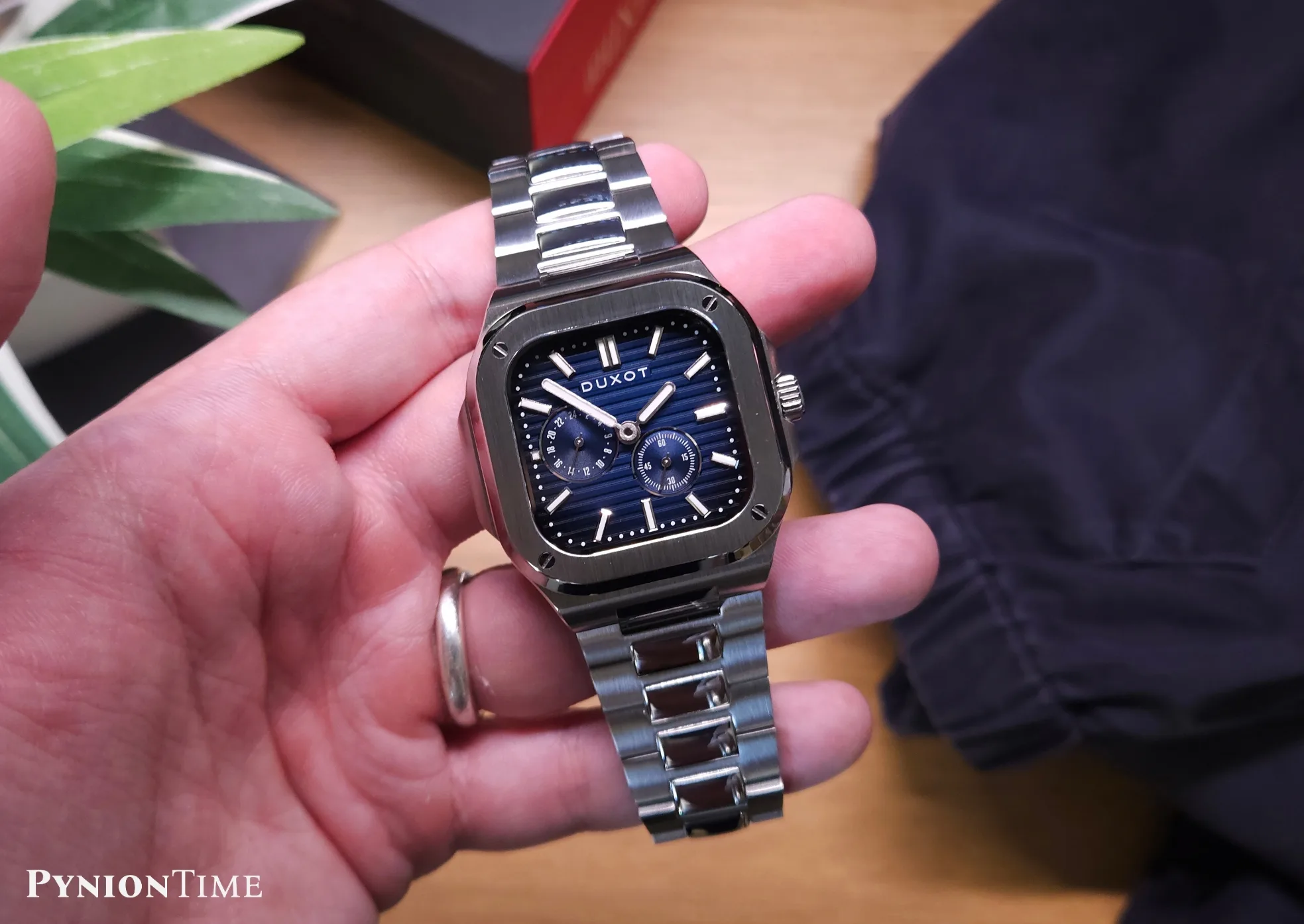 It measures 42mm, yet the squared steel case sits compactly on wrist