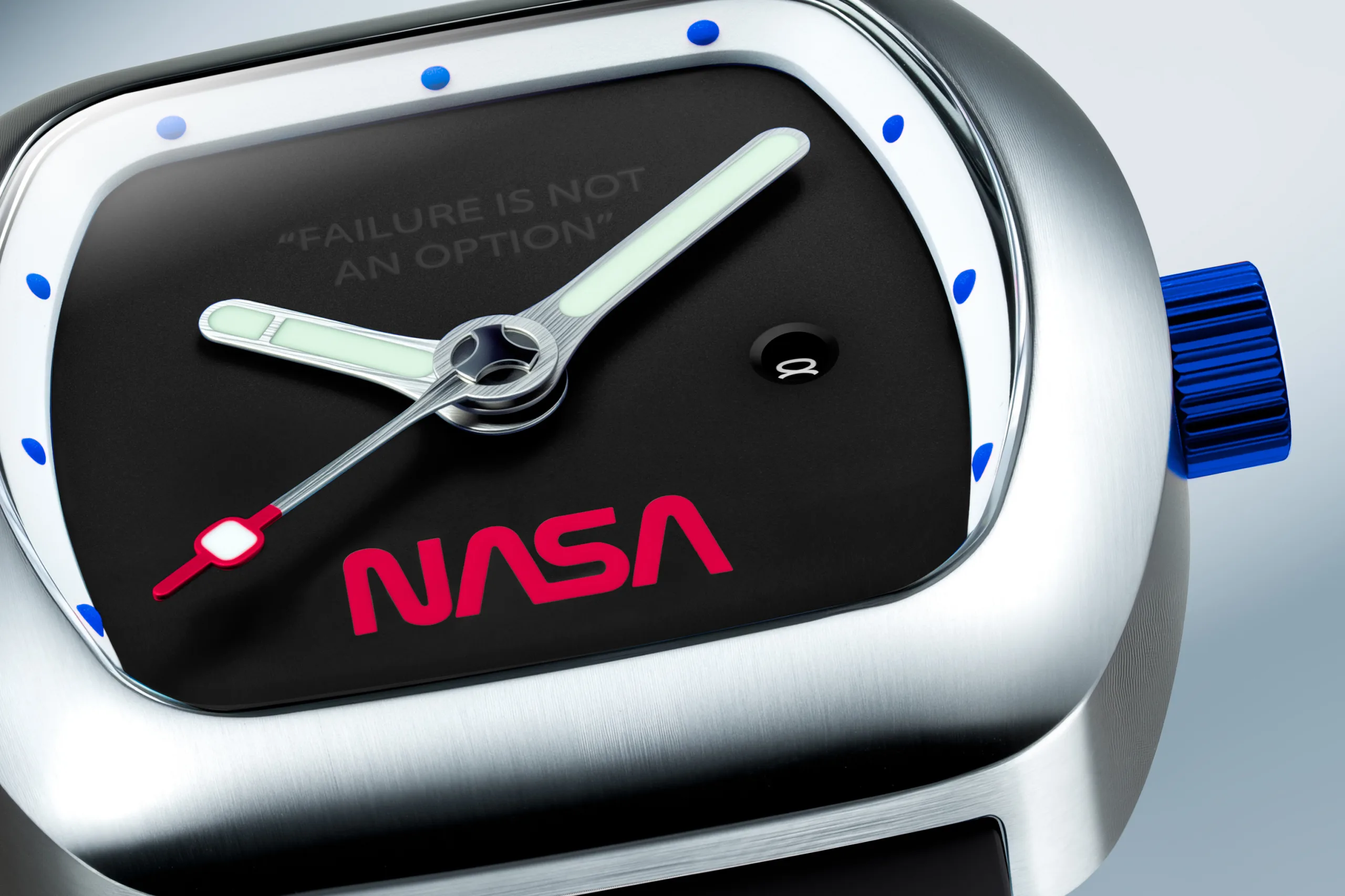 The Elysium Automatic NASA Limited Edition has a 45mm barrel-shaped steel case measuring 48mm lug to lug
