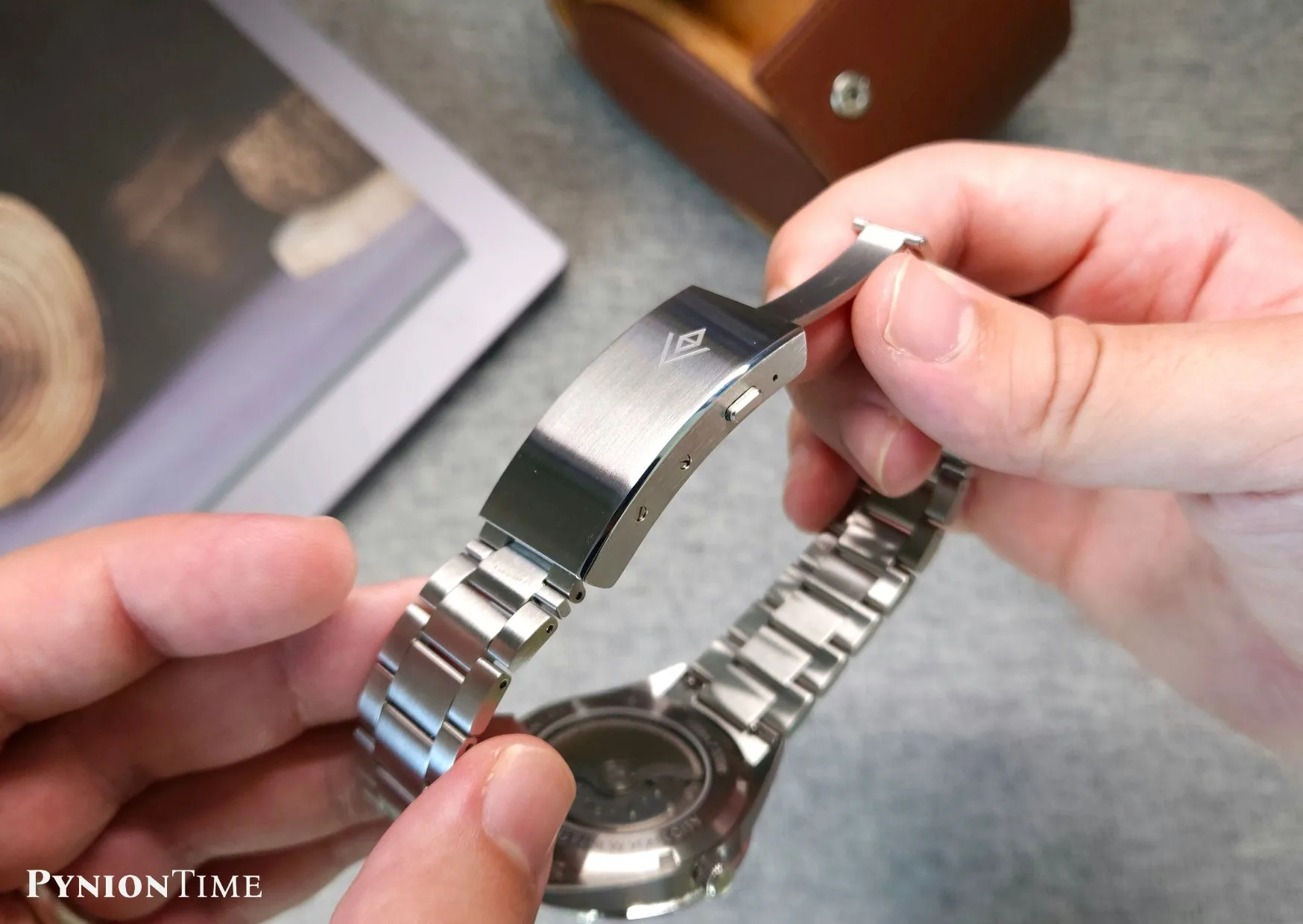 It comes with a brushed steel bracelet that tapers from 20mm to 18mm at the clasp